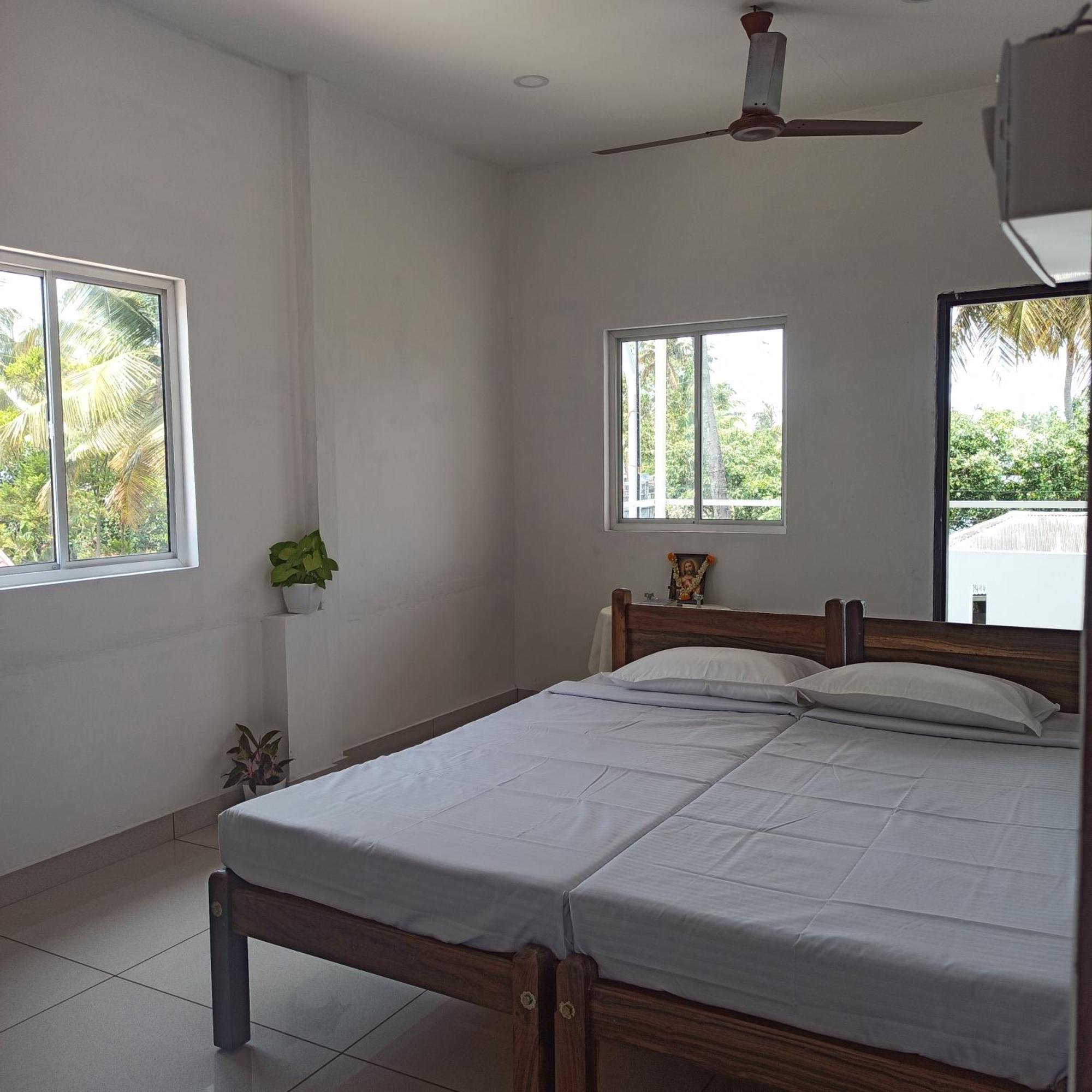 Bethesda Inn Kochi Ngoại thất bức ảnh