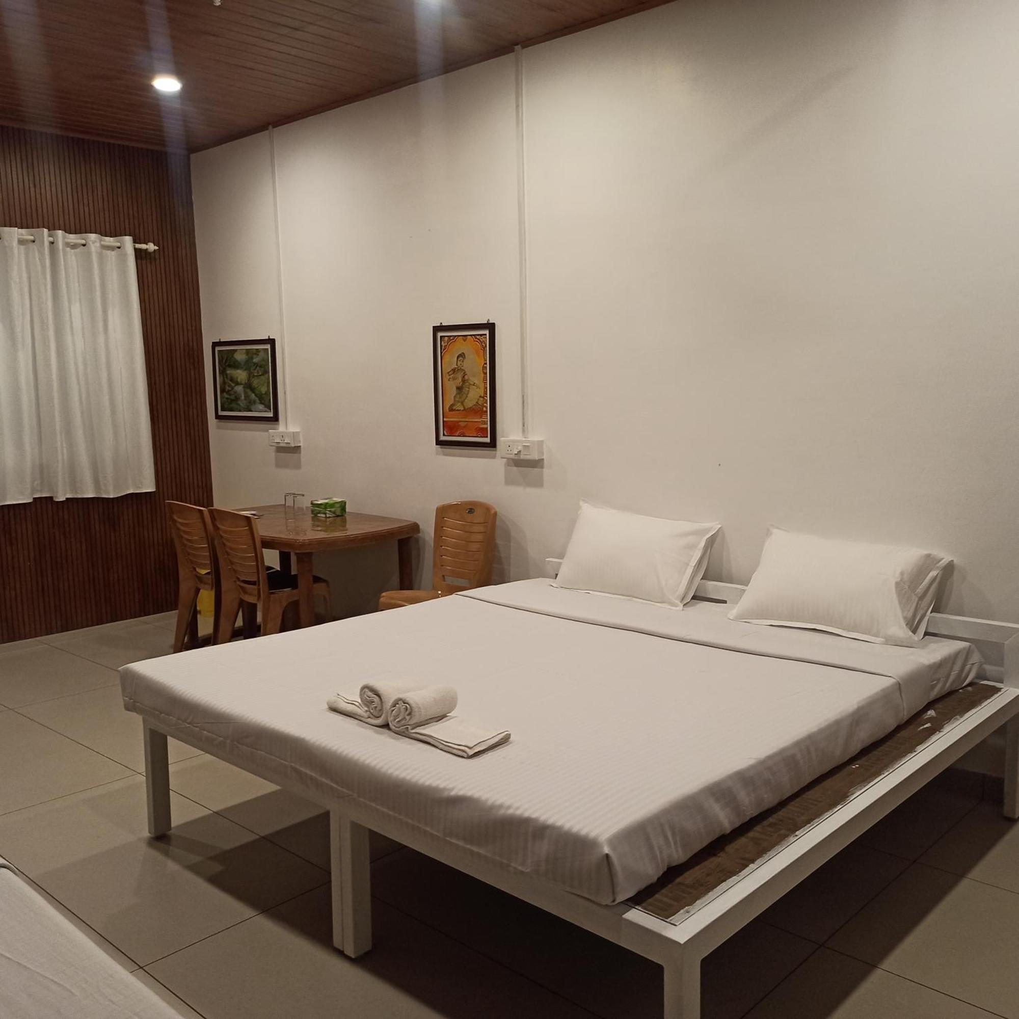 Bethesda Inn Kochi Ngoại thất bức ảnh