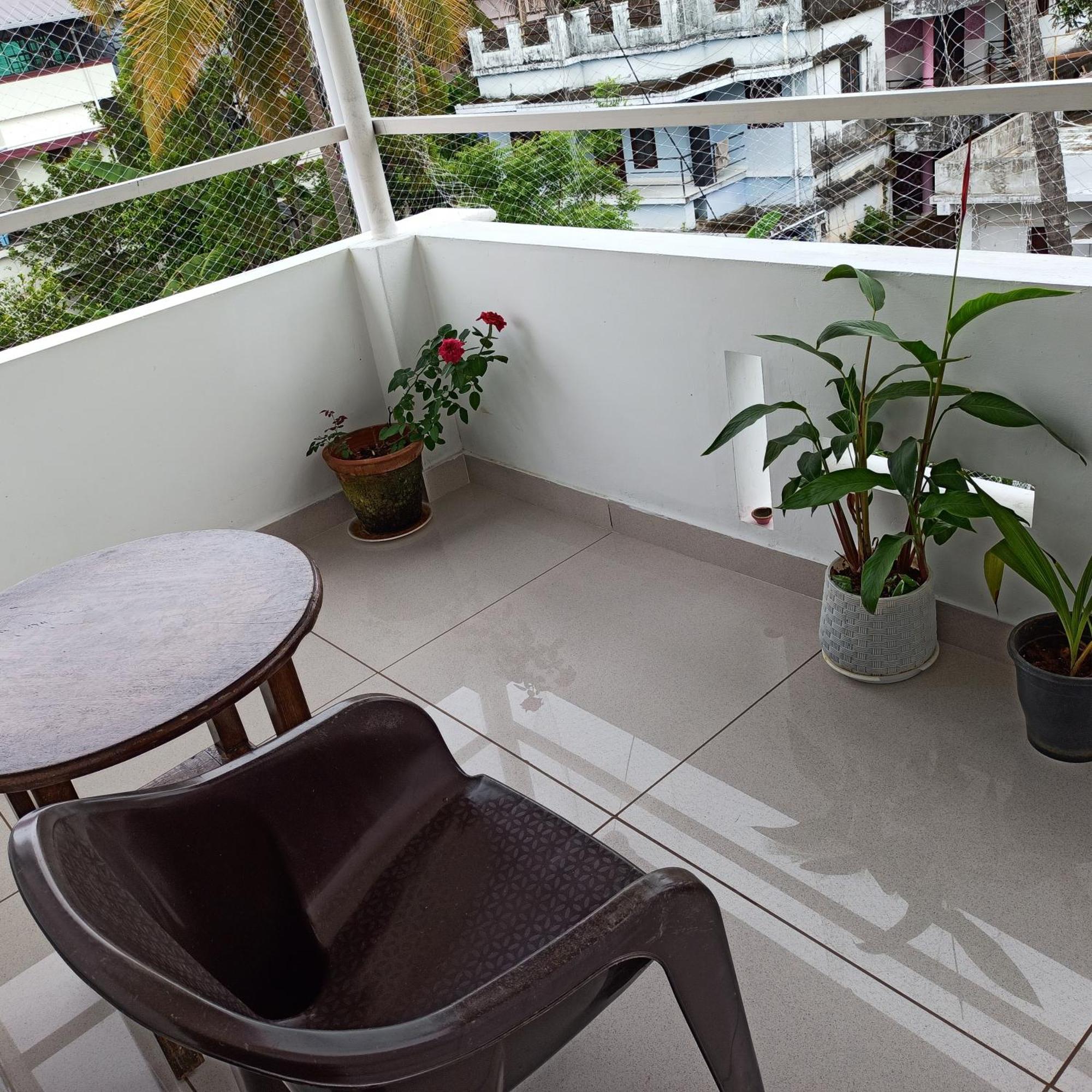 Bethesda Inn Kochi Ngoại thất bức ảnh